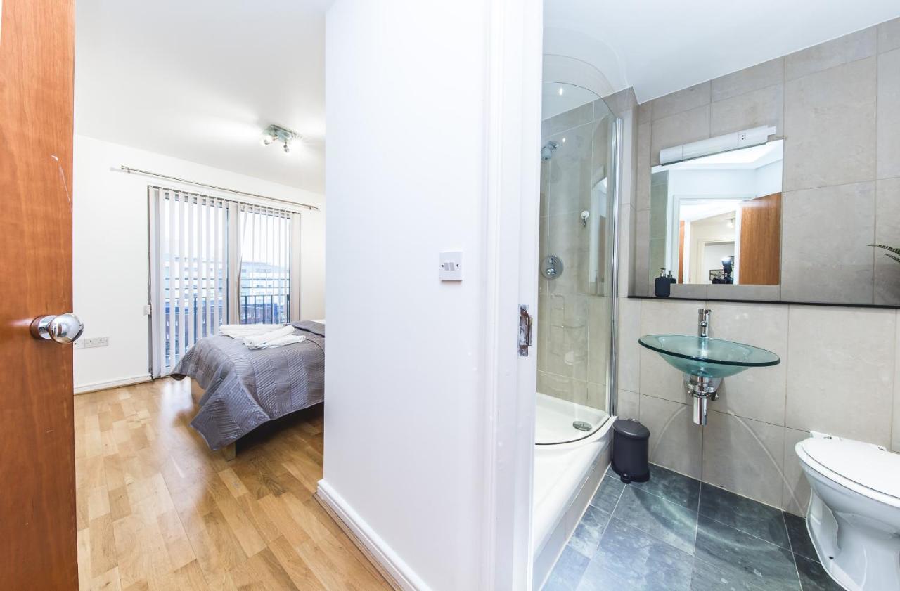 First Stay Apartments - The West Suite バーミンガム エクステリア 写真