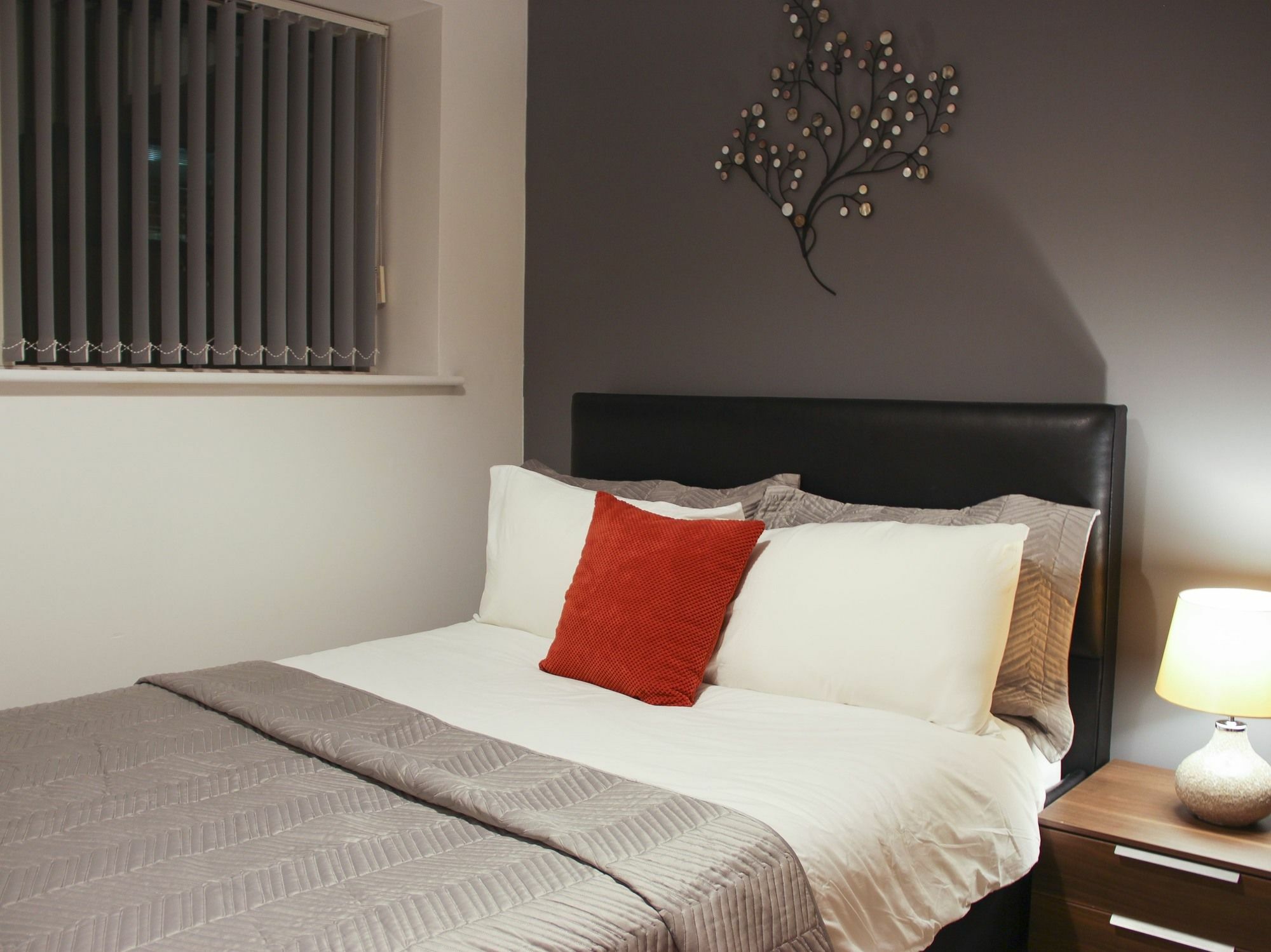First Stay Apartments - The West Suite バーミンガム エクステリア 写真